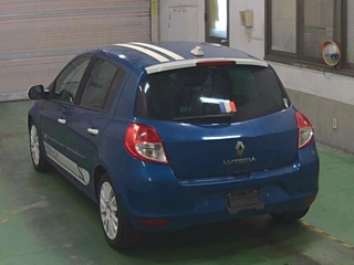 RENAULT LUTECIA 2011