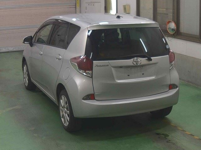 TOYOTA RACTIS 2016