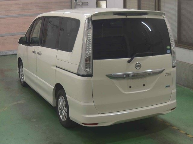 NISSAN SERENA 2013
