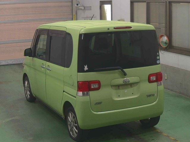 DAIHATSU TANTO 2012