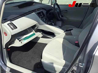 TOYOTA PRIUS 2015