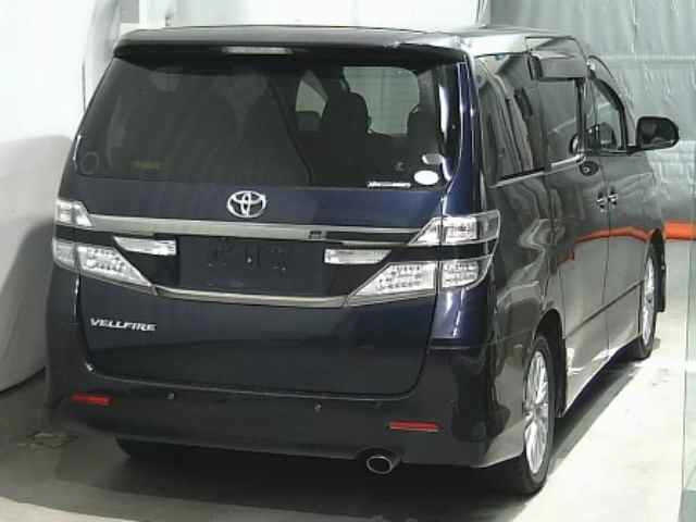 TOYOTA VELLFIRE 2013