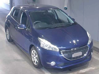 PEUGEOT 208 2015