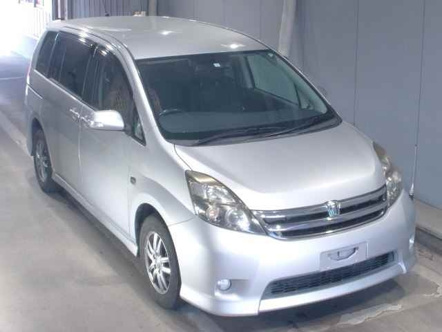 TOYOTA ISIS 2009