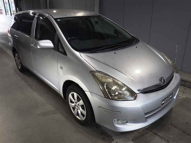 TOYOTA WISH 2008