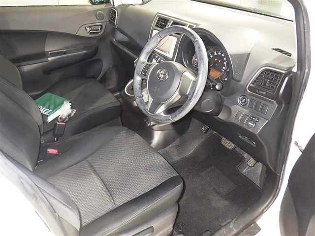 TOYOTA RACTIS 2012