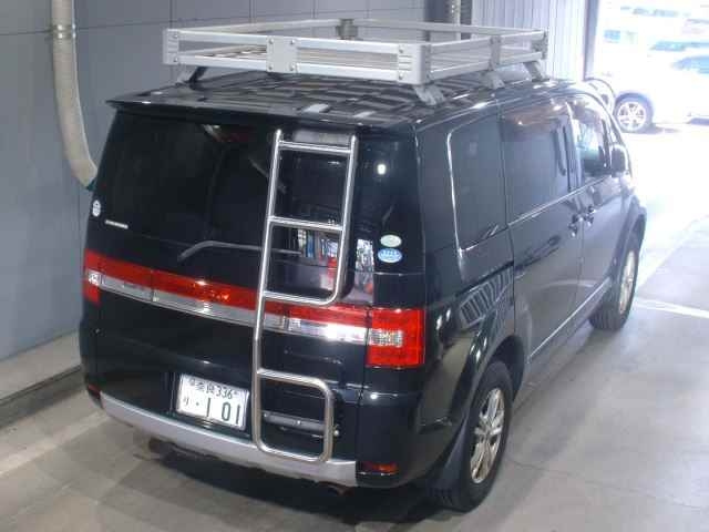 MITSUBISHI DELICA D5 2011