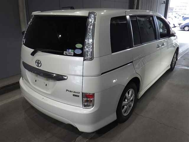 TOYOTA ISIS 2014
