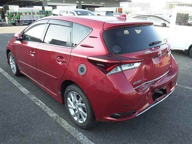 TOYOTA AURIS 2017