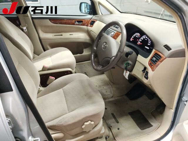 TOYOTA IPSUM 2008