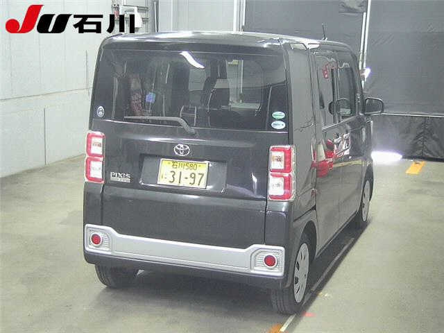 TOYOTA PIXIS MEGA 2016