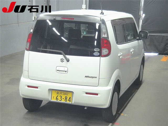 SUZUKI MRWAGON 2011
