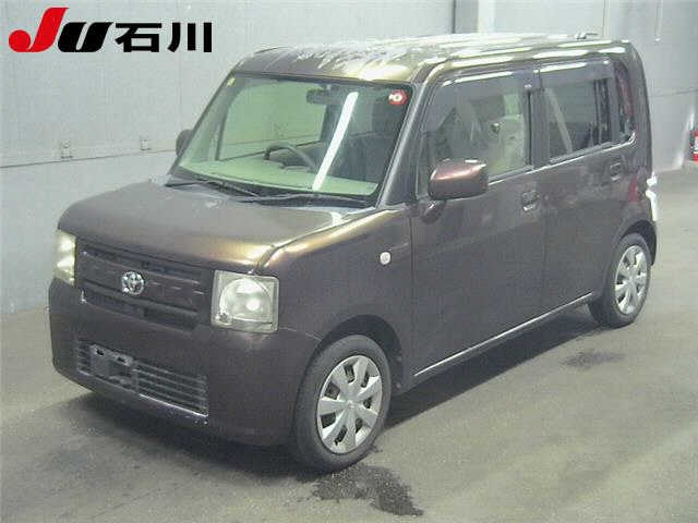 TOYOTA PIXIS SPACE 2014