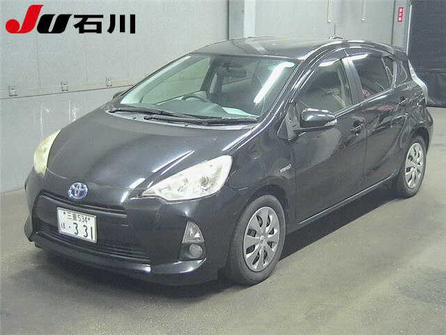 TOYOTA AQUA 2013