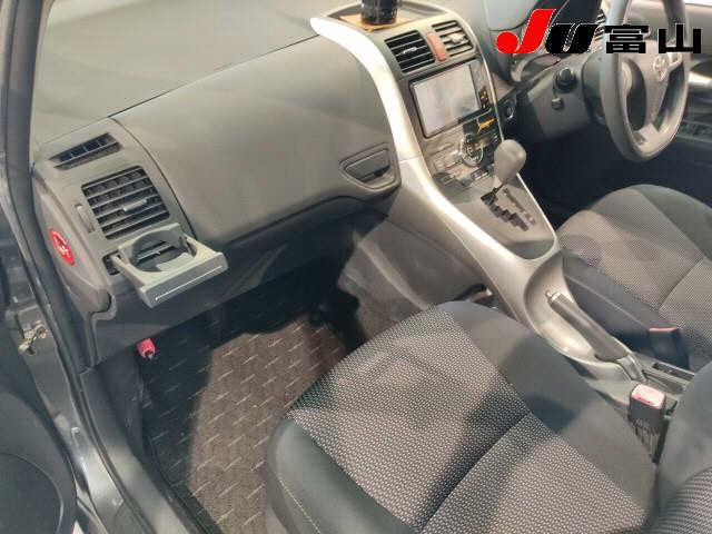 TOYOTA AURIS 2010