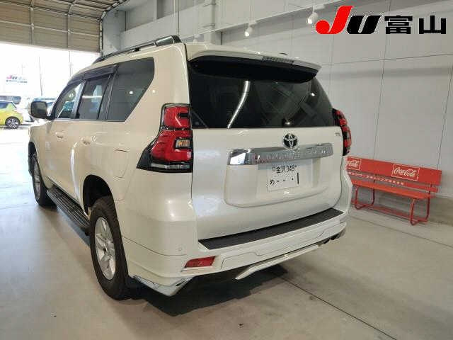 TOYOTA LAND CRUISER PRADO 2020