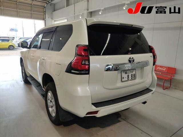 TOYOTA LAND CRUISER PRADO 2021