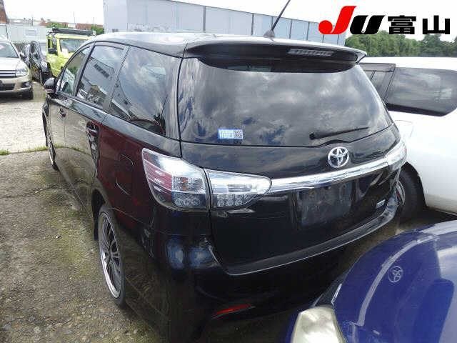 TOYOTA WISH 2014