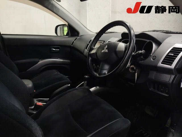 MITSUBISHI OUTLANDER 2010