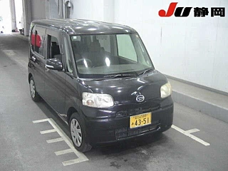 DAIHATSU TANTO 2011