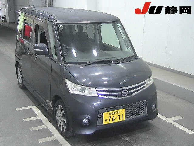 NISSAN ROOX 2010
