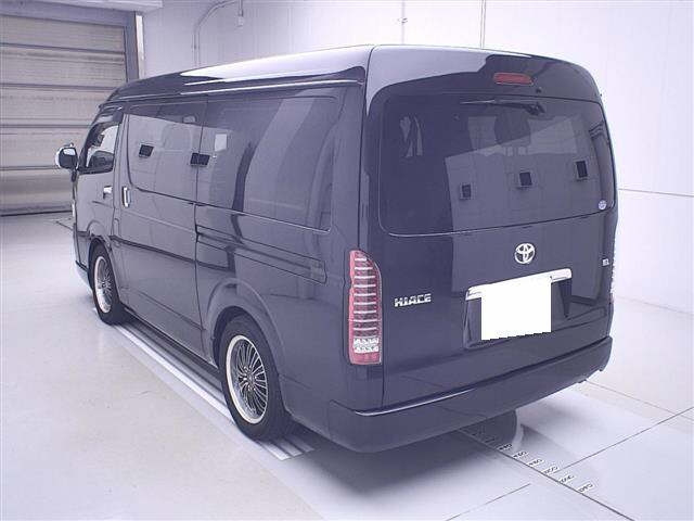 TOYOTA HIACE 2014