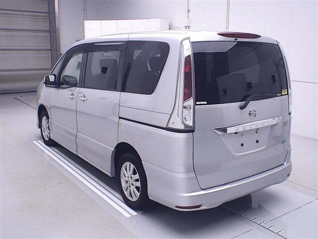 NISSAN SERENA 2012