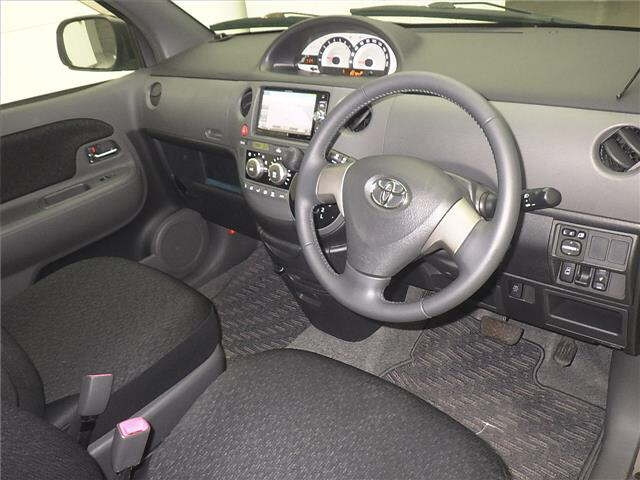 TOYOTA SIENTA 2015