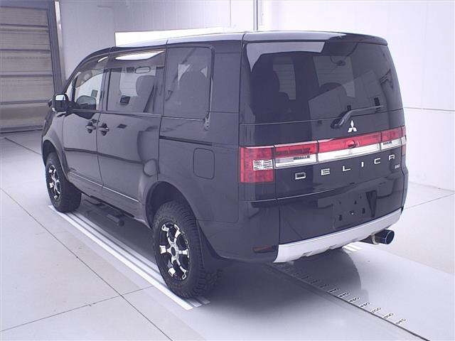 MITSUBISHI DELICA D5 2018