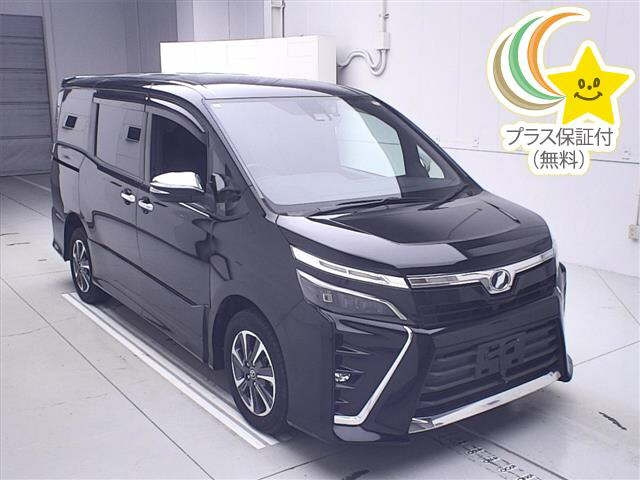 TOYOTA VOXY 2018
