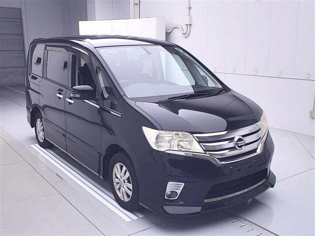 NISSAN SERENA 2011