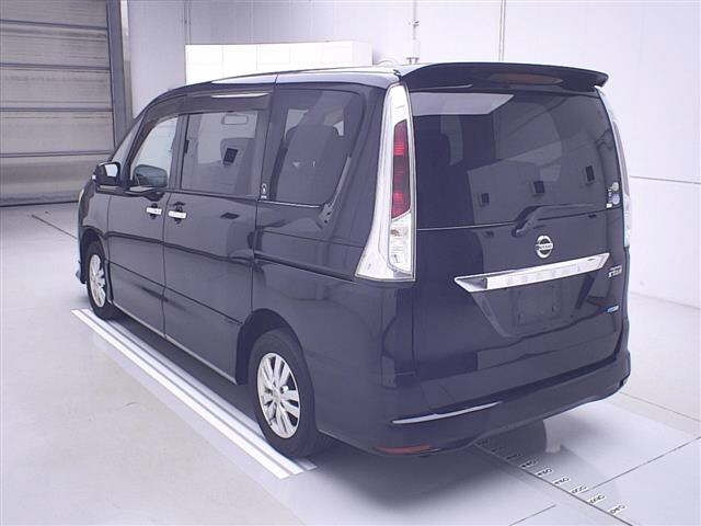 NISSAN SERENA 2011