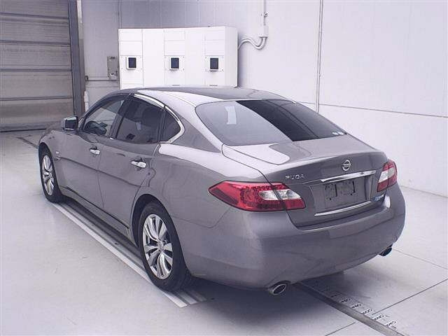 NISSAN FUGA 2014