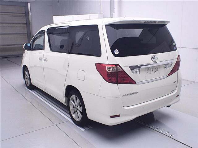 TOYOTA ALPHARD 2010