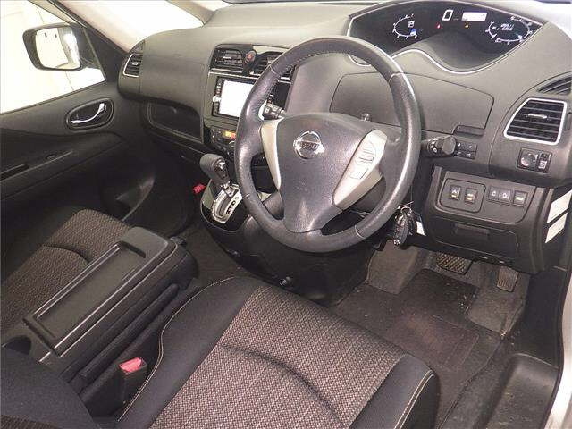 NISSAN SERENA 2015