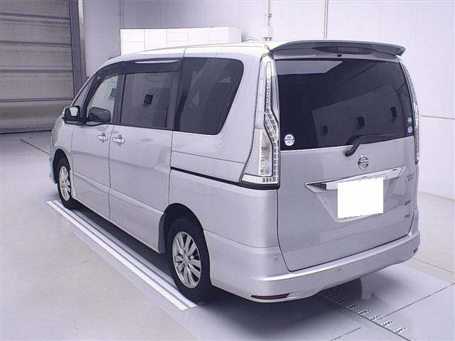 NISSAN SERENA 2015