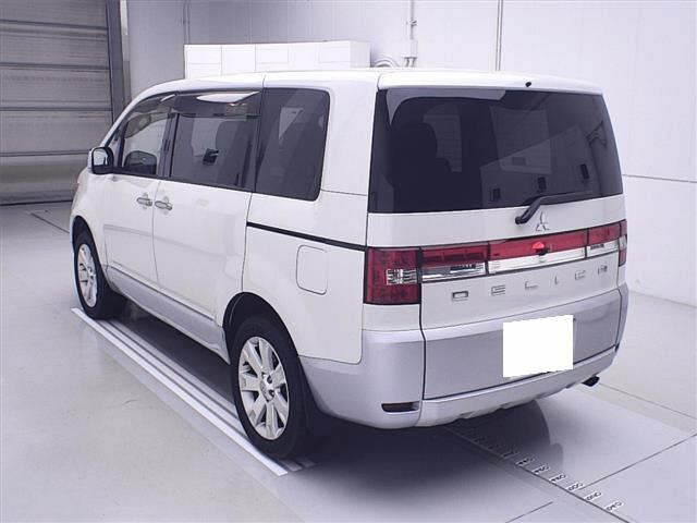 MITSUBISHI DELICA D5 2014