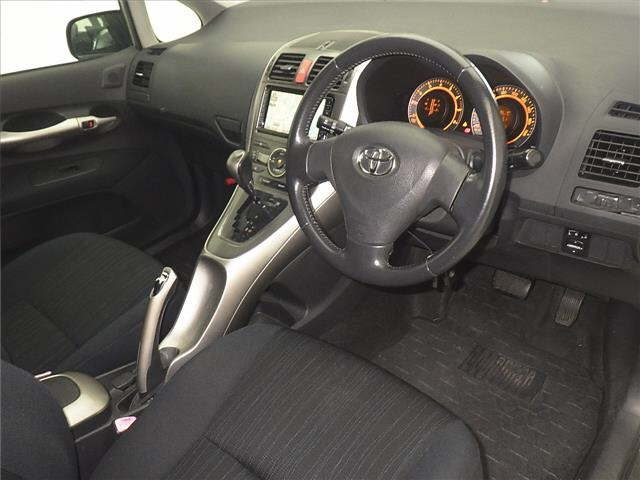 TOYOTA AURIS 2008