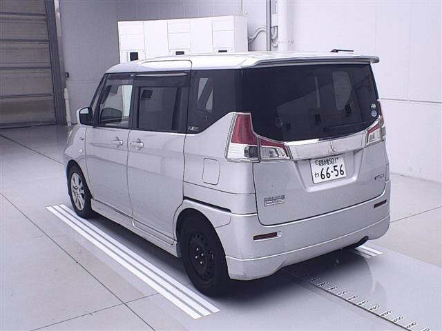 MITSUBISHI DELICA D2 2017