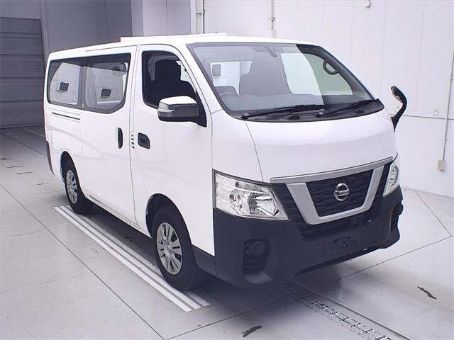 NISSAN CARAVAN VAN 2018