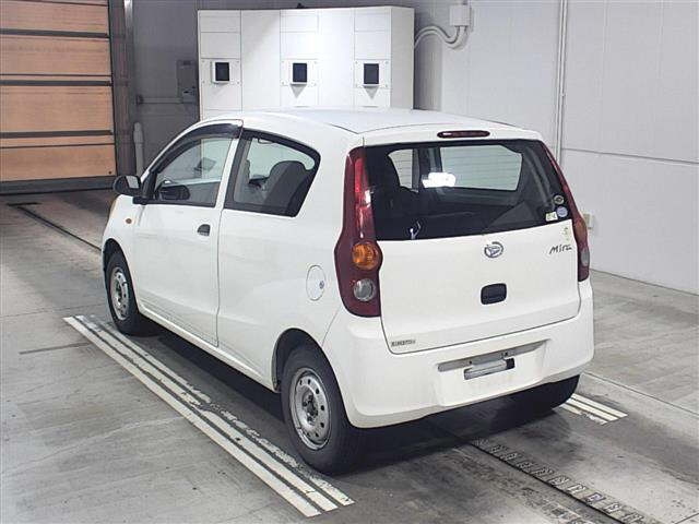 DAIHATSU MIRA 2010