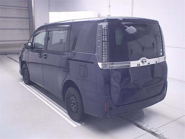 TOYOTA VOXY 2014
