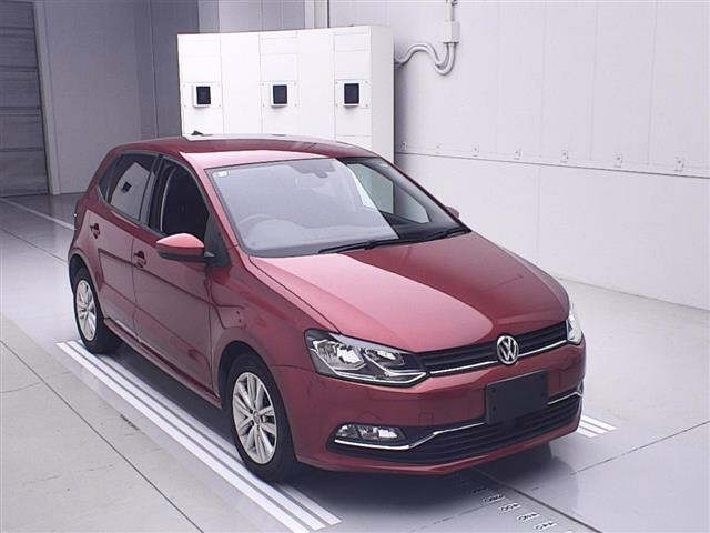 VOLKSWAGEN POLO 2016