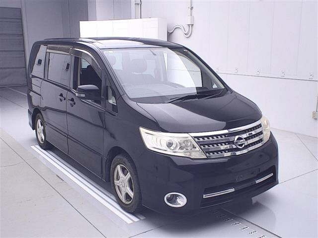 NISSAN SERENA 2010