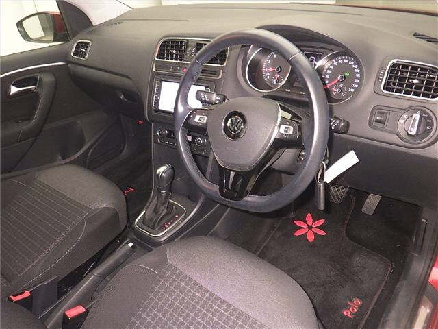 VOLKSWAGEN POLO 2016