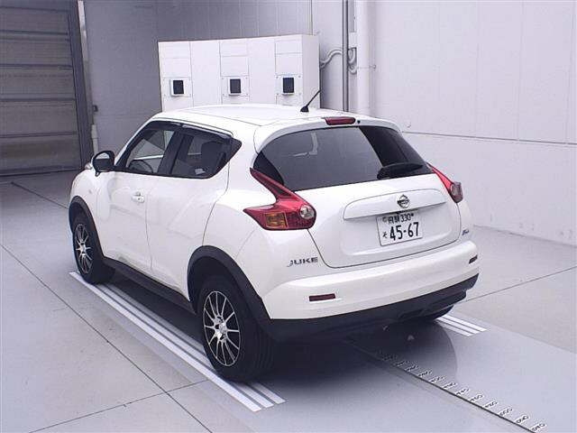 NISSAN JUKE 2012