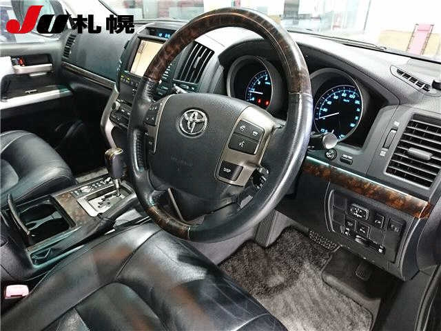 TOYOTA LAND CRUISER 2010