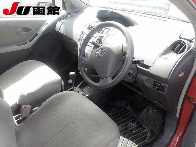 TOYOTA VITZ 2008