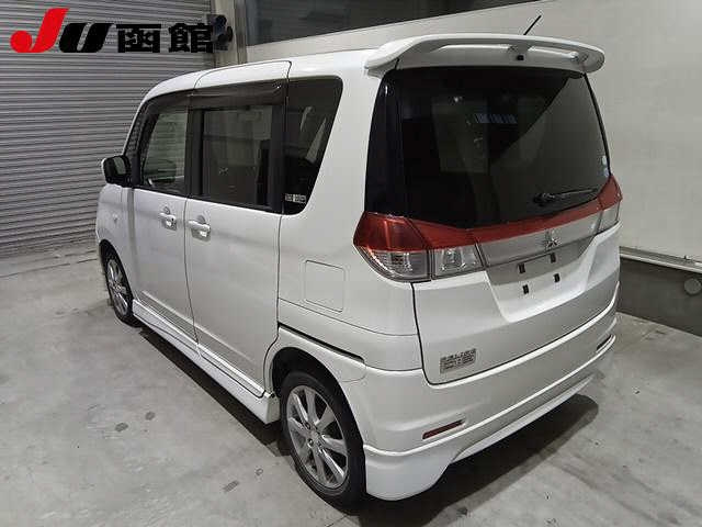 MITSUBISHI DELICA D2 2013