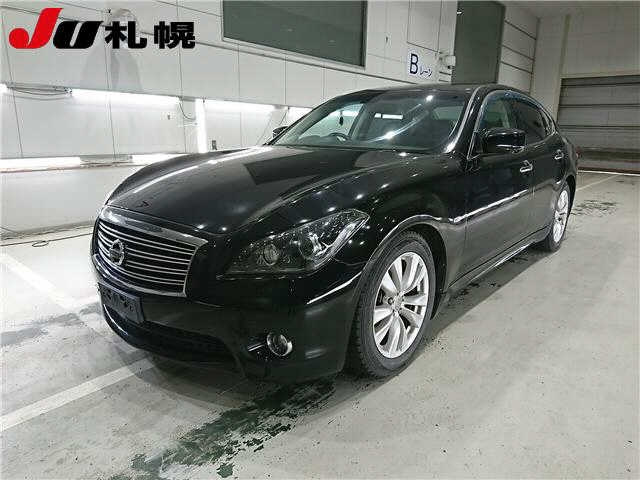 NISSAN FUGA 2010